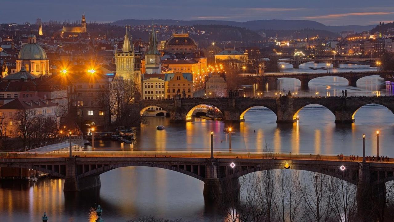 2-Level Apartments On Krizikova Near The Metro Prague Ngoại thất bức ảnh