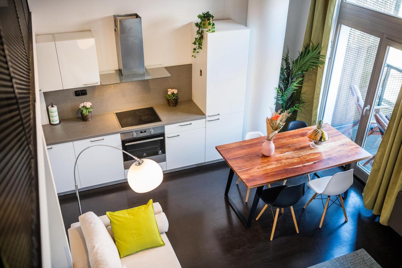2-Level Apartments On Krizikova Near The Metro Prague Ngoại thất bức ảnh