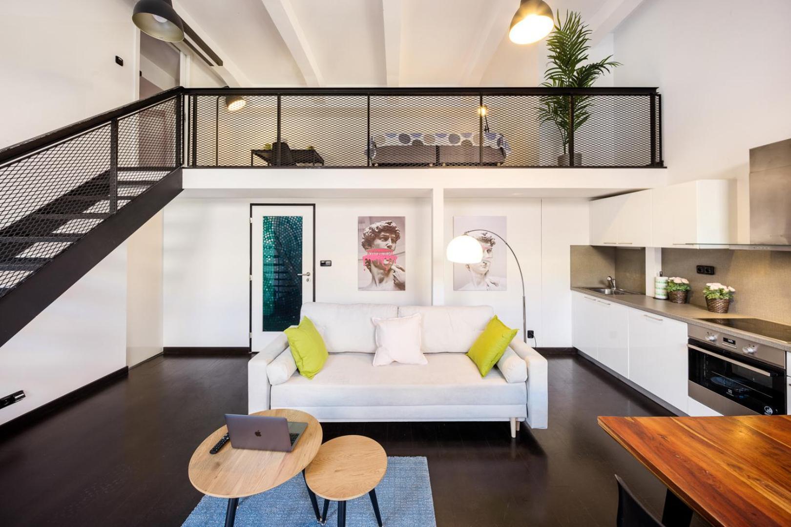 2-Level Apartments On Krizikova Near The Metro Prague Ngoại thất bức ảnh