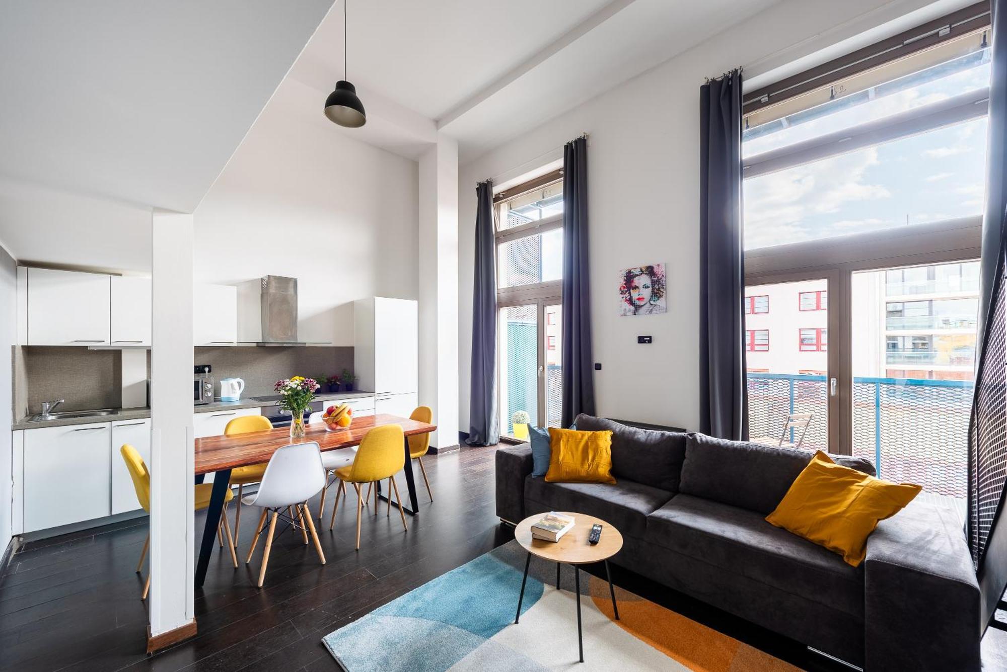 2-Level Apartments On Krizikova Near The Metro Prague Ngoại thất bức ảnh